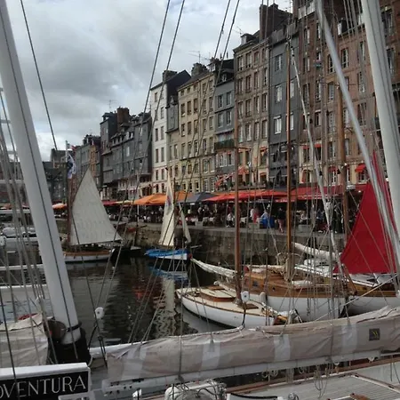 Rue Des Lingots Honfleur