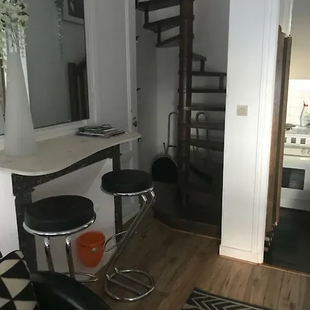 Rue Des Lingots Apartment